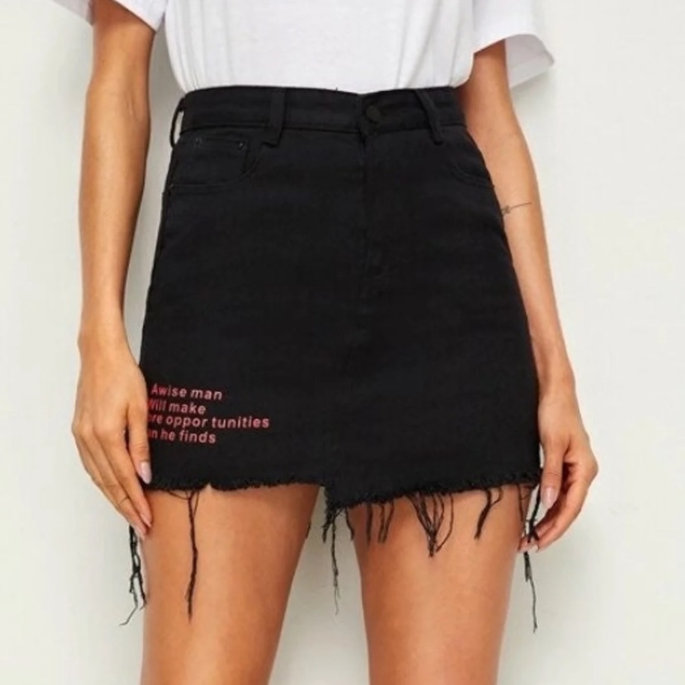 Raw hem letter graphic black denim skirt